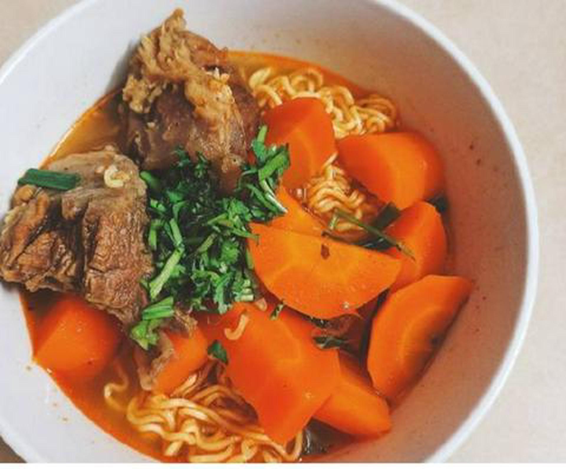 Hình ảnh Mì gói bò kho