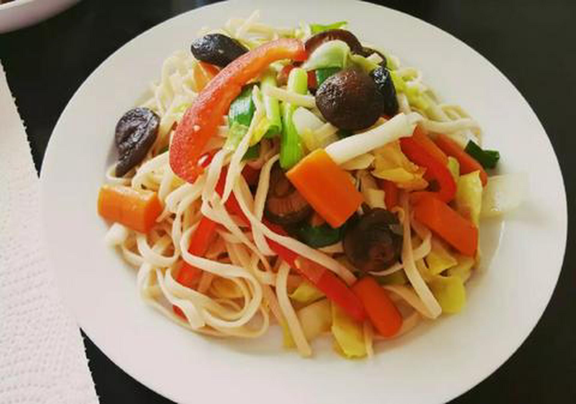 Hình ảnh Mì xào rau củ