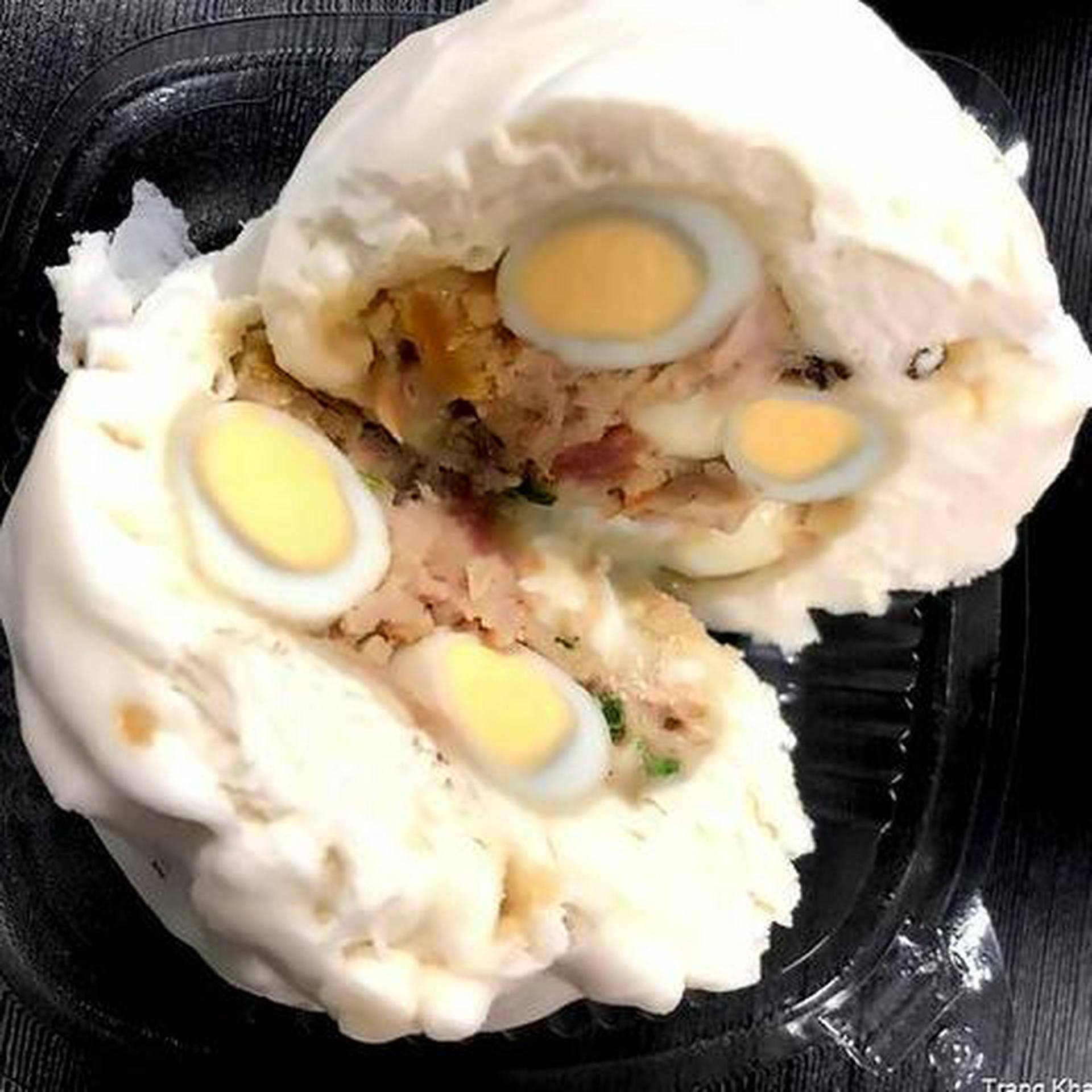 Hình ảnh Bánh bao 8 trứng cút