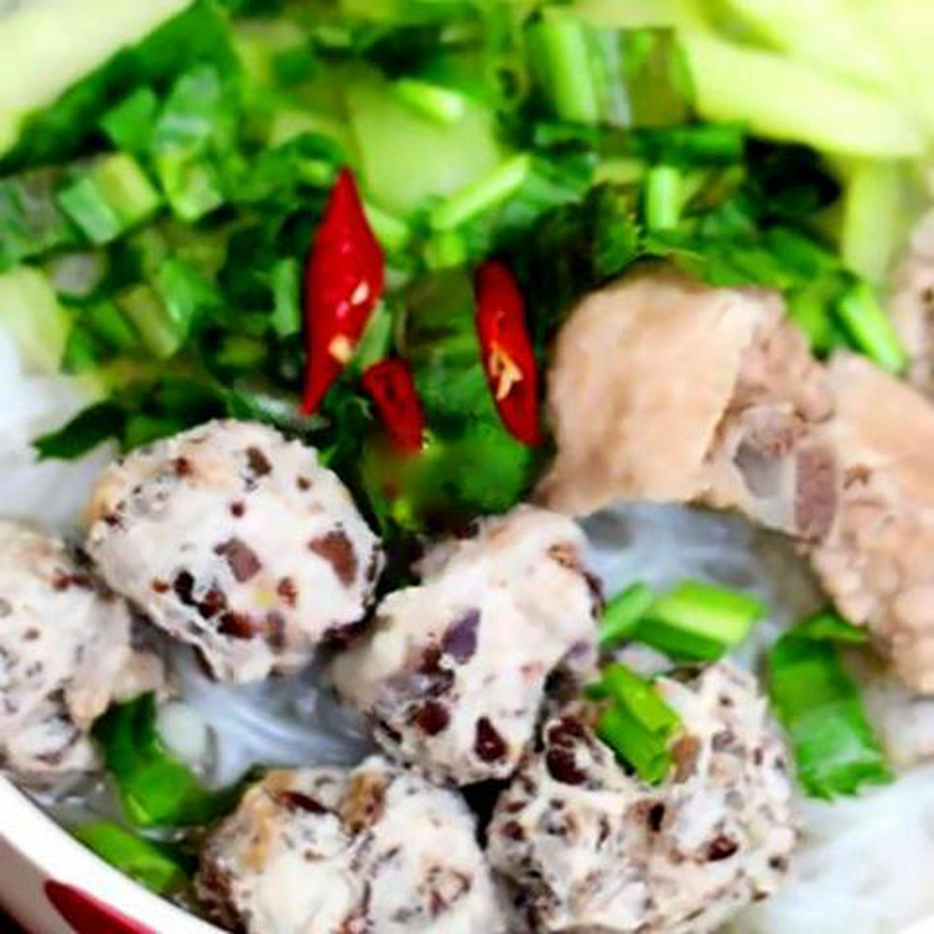 Hình ảnh Bún gạo tô thập cẩm - xương