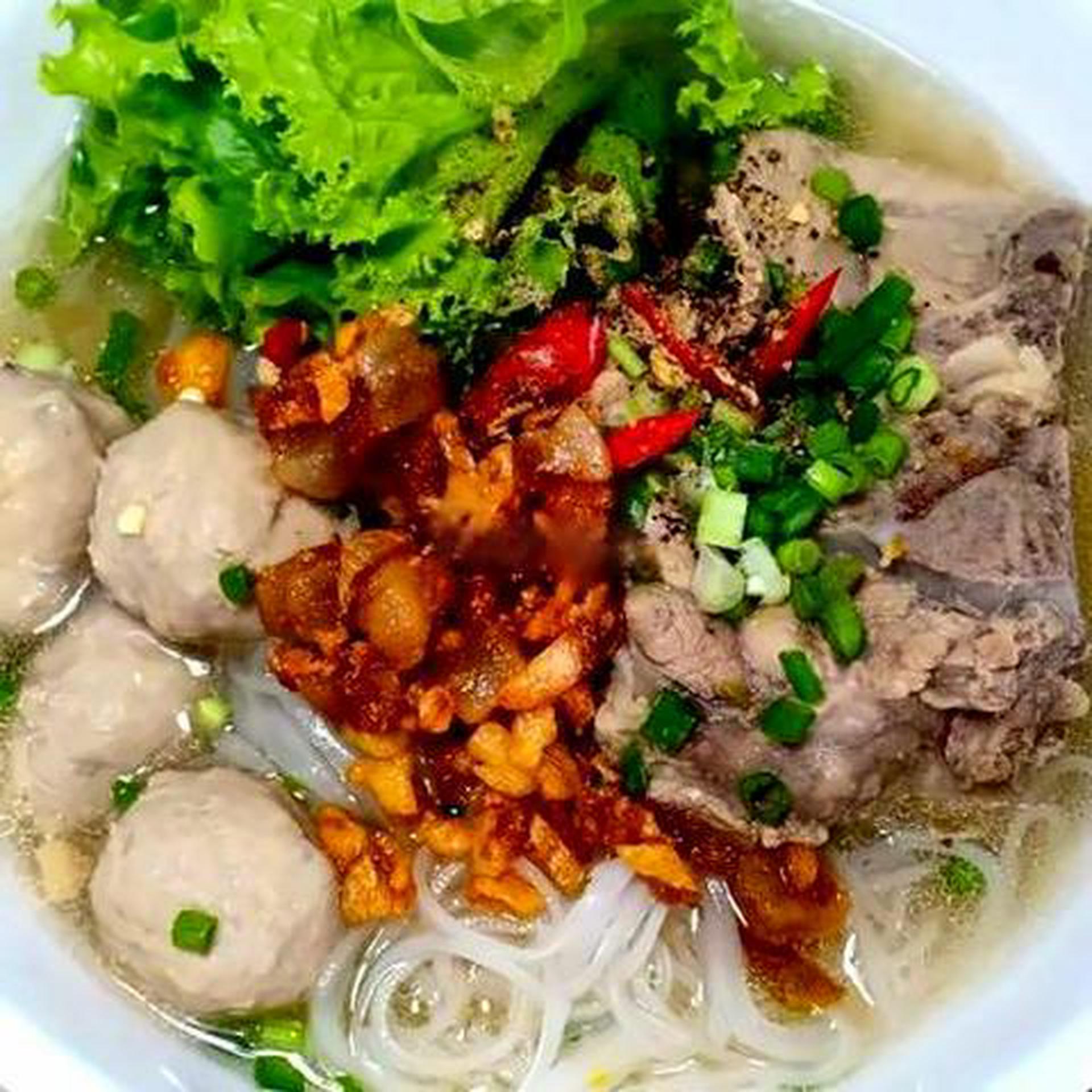 Hình ảnh Hủ tiếu tô thập cẩm - xương