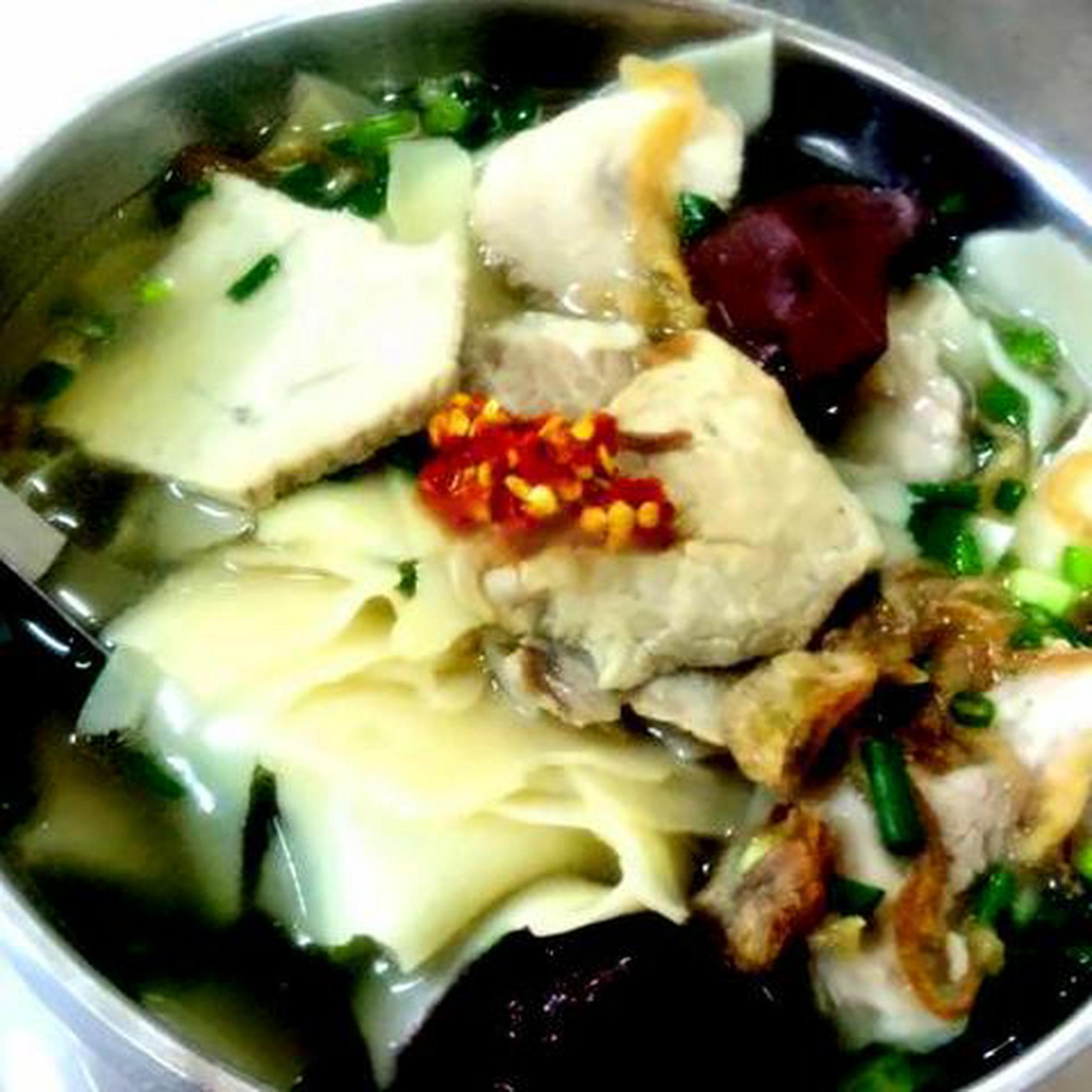 Hình ảnh Hoành thánh lá - tô không thịt