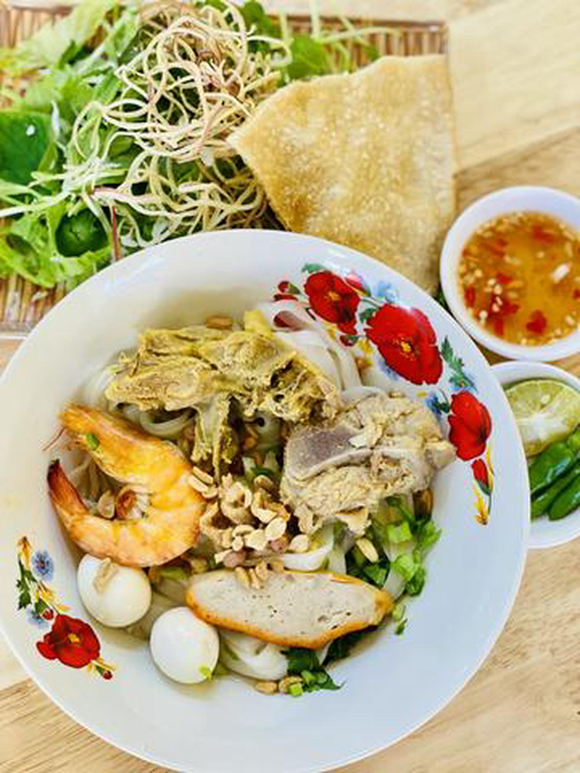 Hình ảnh Mì Quảng Thập Cẩm