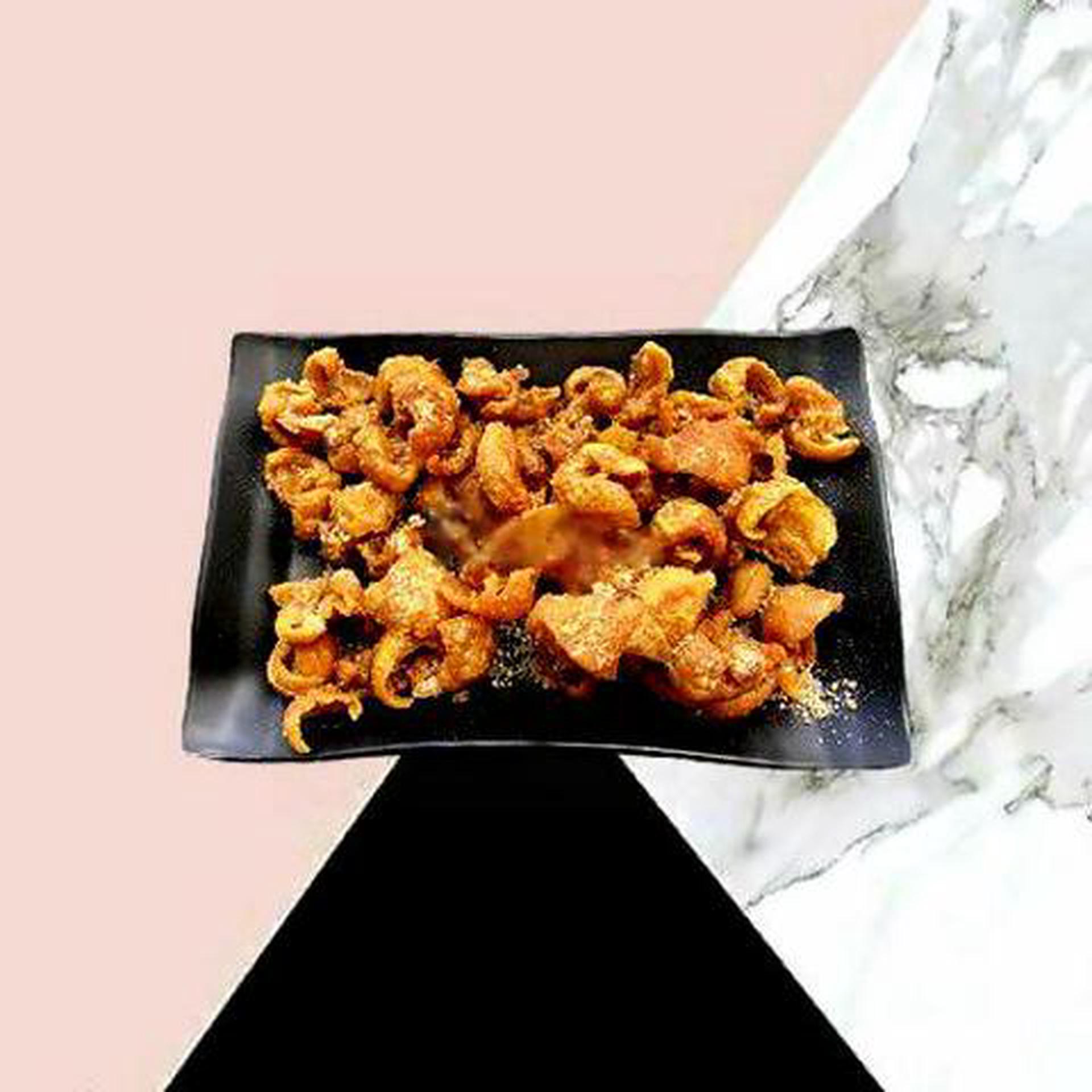 Hình ảnh Da gà chiên giòn lắc phô mai - 100gr