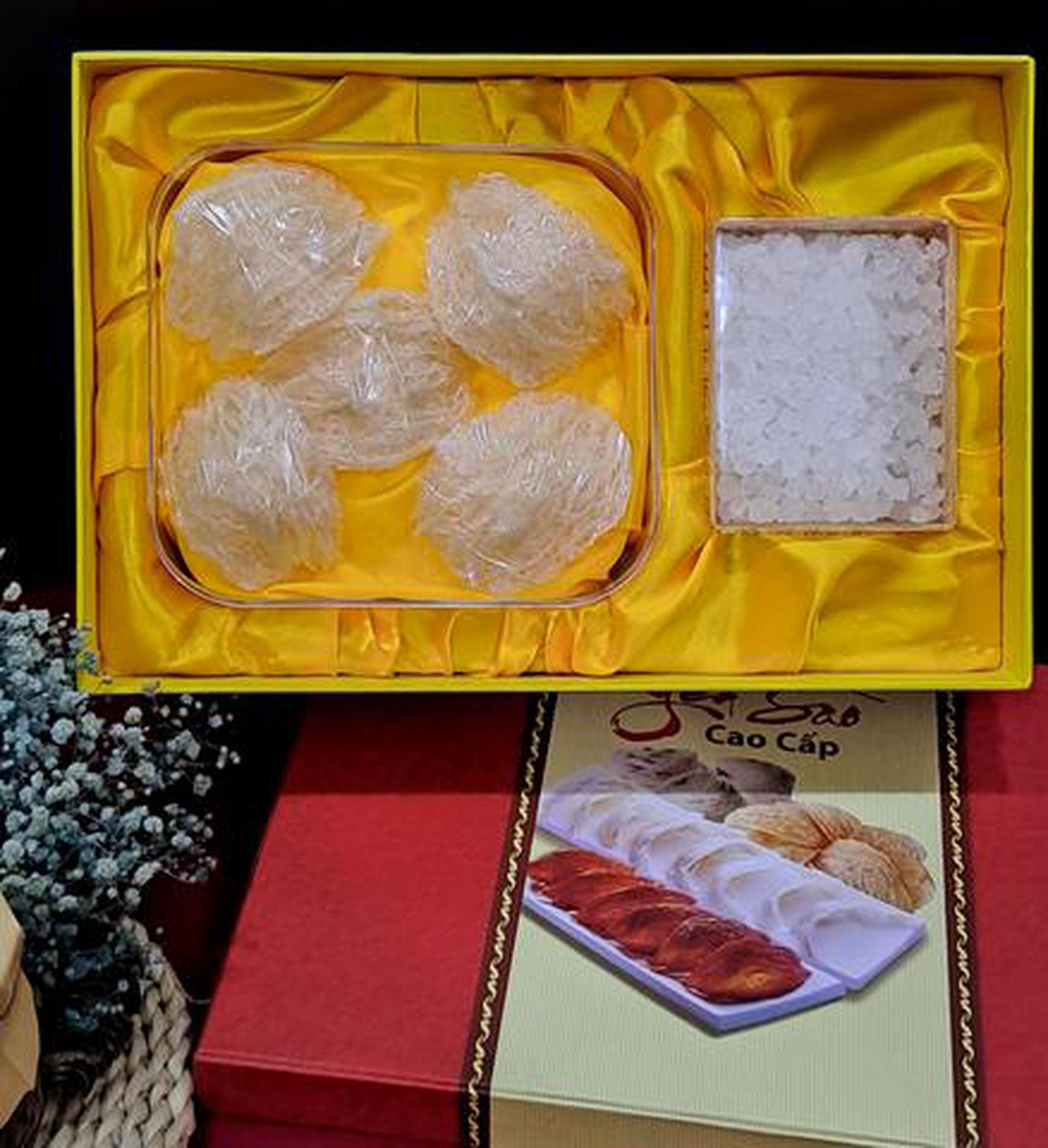 Hình ảnh Hộp quà 5 tai yến tinh chế( mỗi tai 5gr yến nguyên chất 100%)