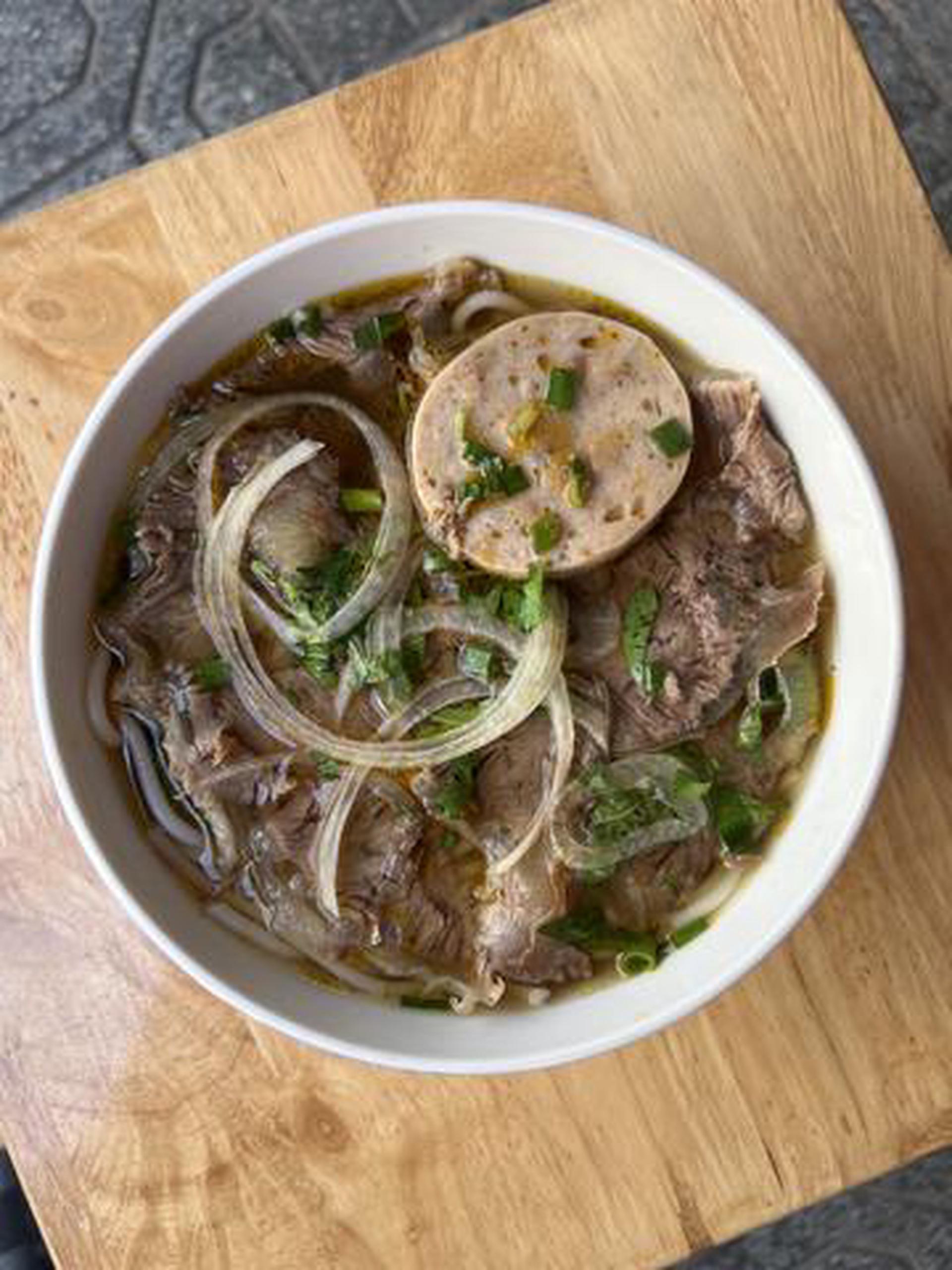 Hình ảnh Bún nạm chả huế