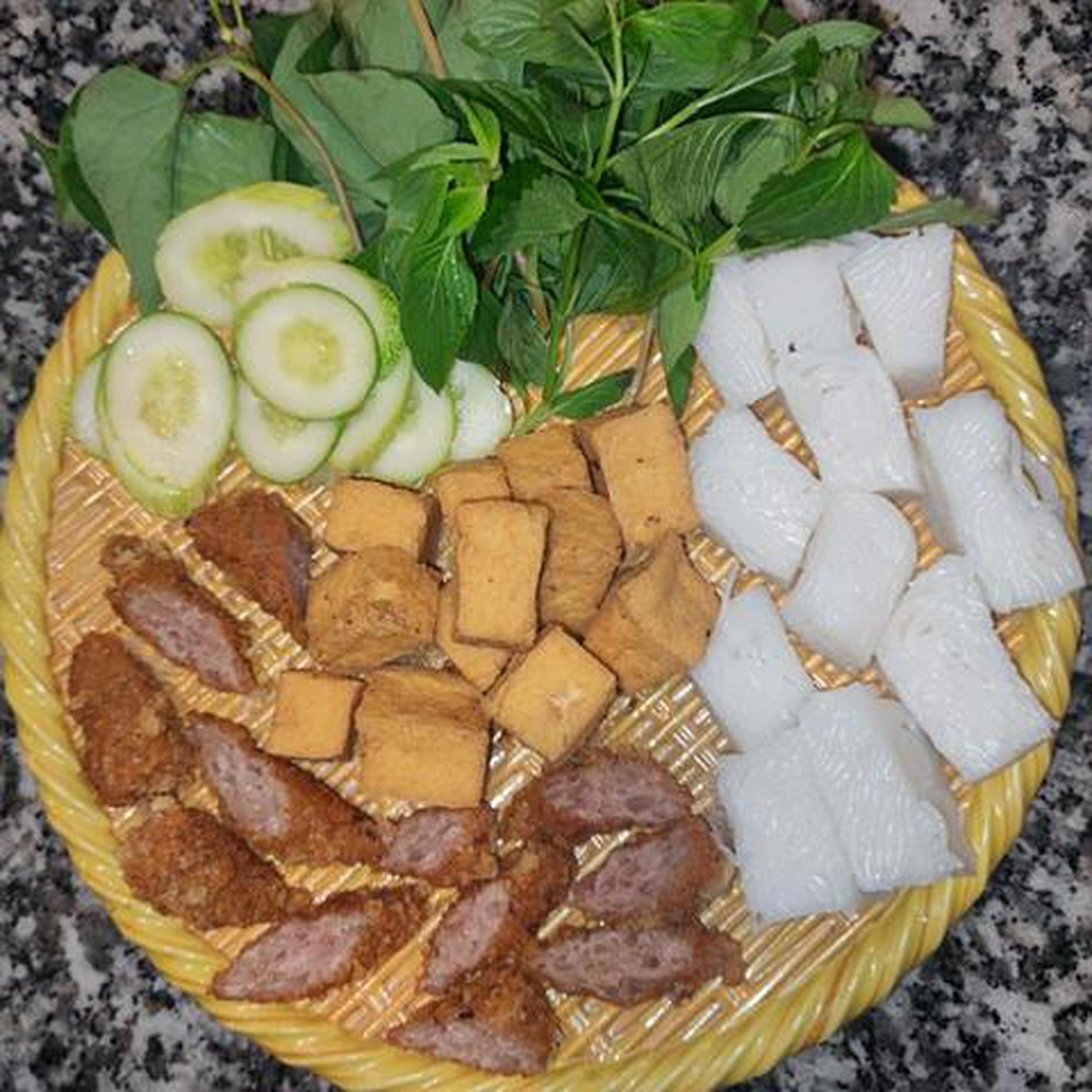 Hình ảnh Bún đậu nem chua
