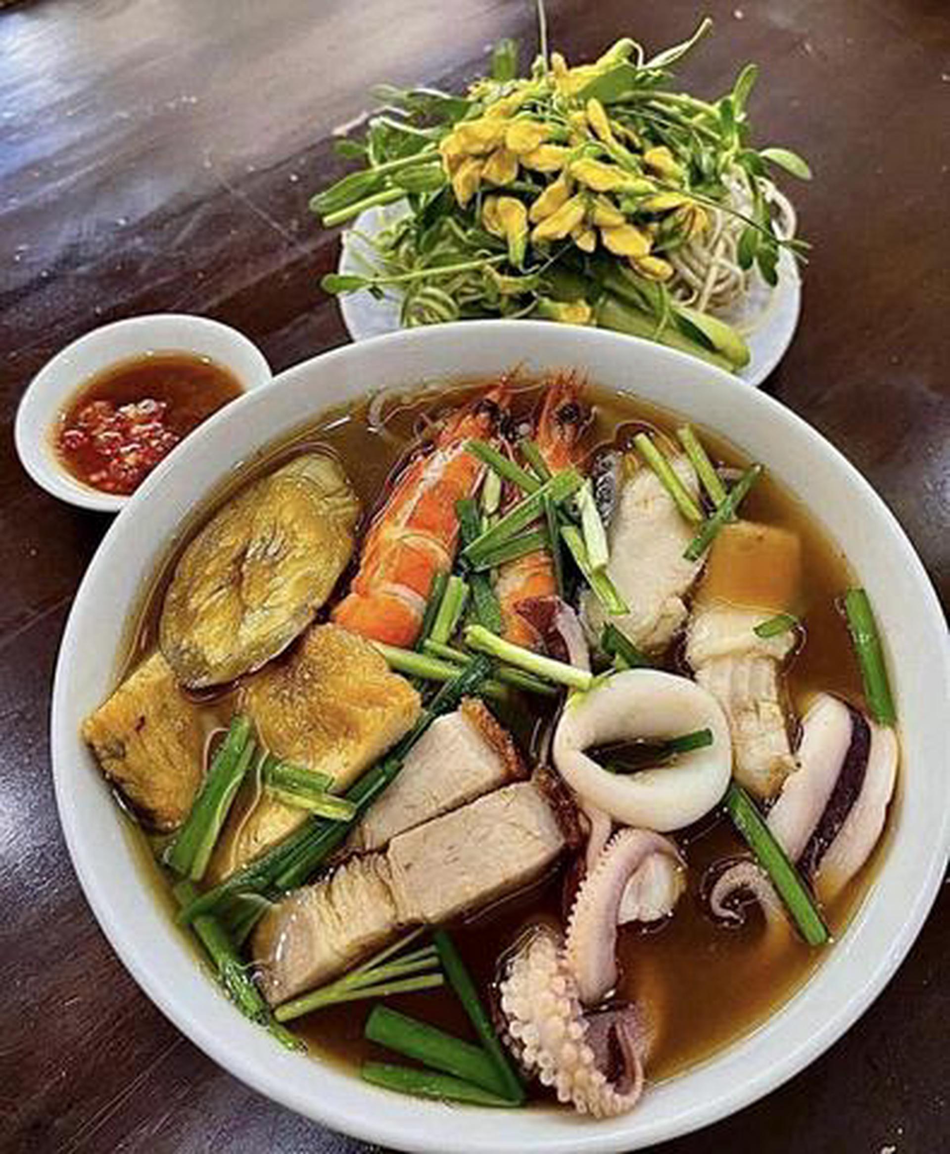 Hình ảnh Bún mắm