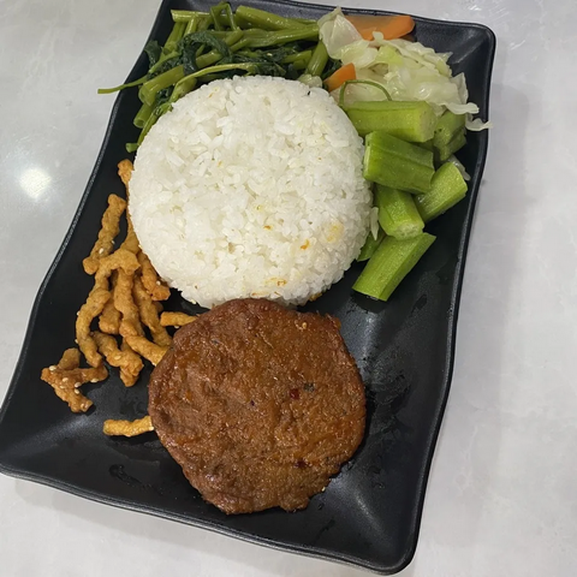 Hình ảnh Cơm sườn cốt lết chay