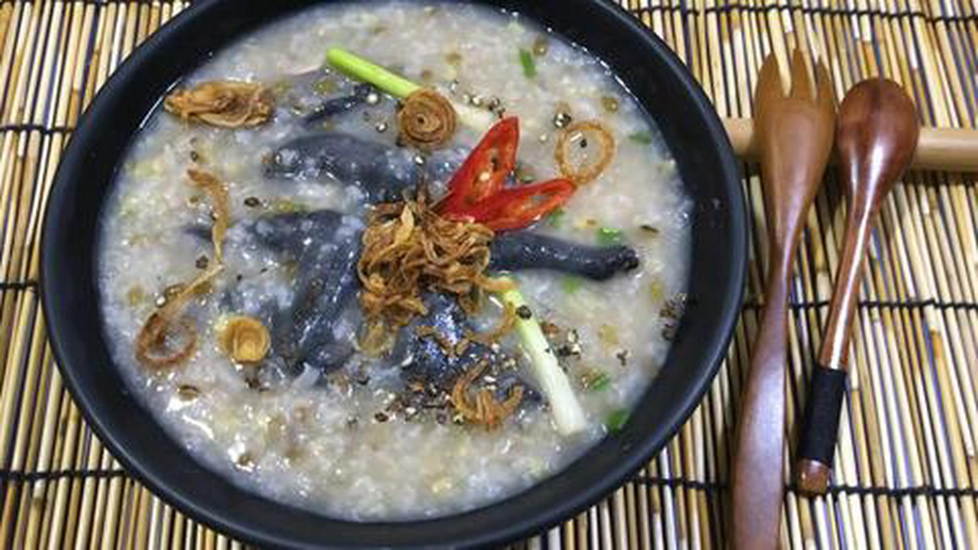 Hình ảnh Cháo gà ác đậu xanh hạt sen
