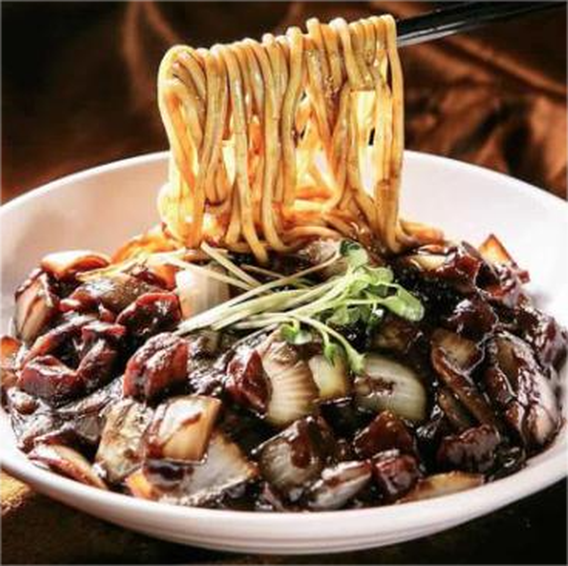 Hình ảnh Full topping mì tương đen