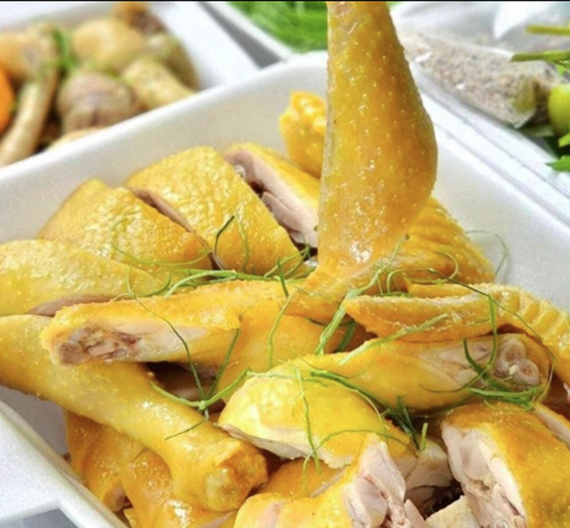 Hình ảnh Gà hấp mía