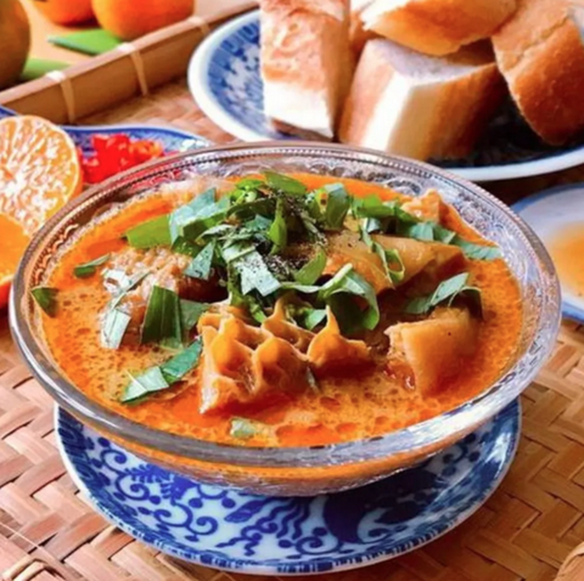 Hình ảnh Combo lớn - phá lấu bò bánh mì - mì gói