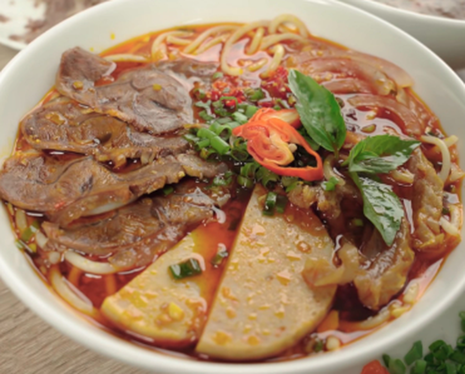 Hình ảnh Bún bò nạm chả