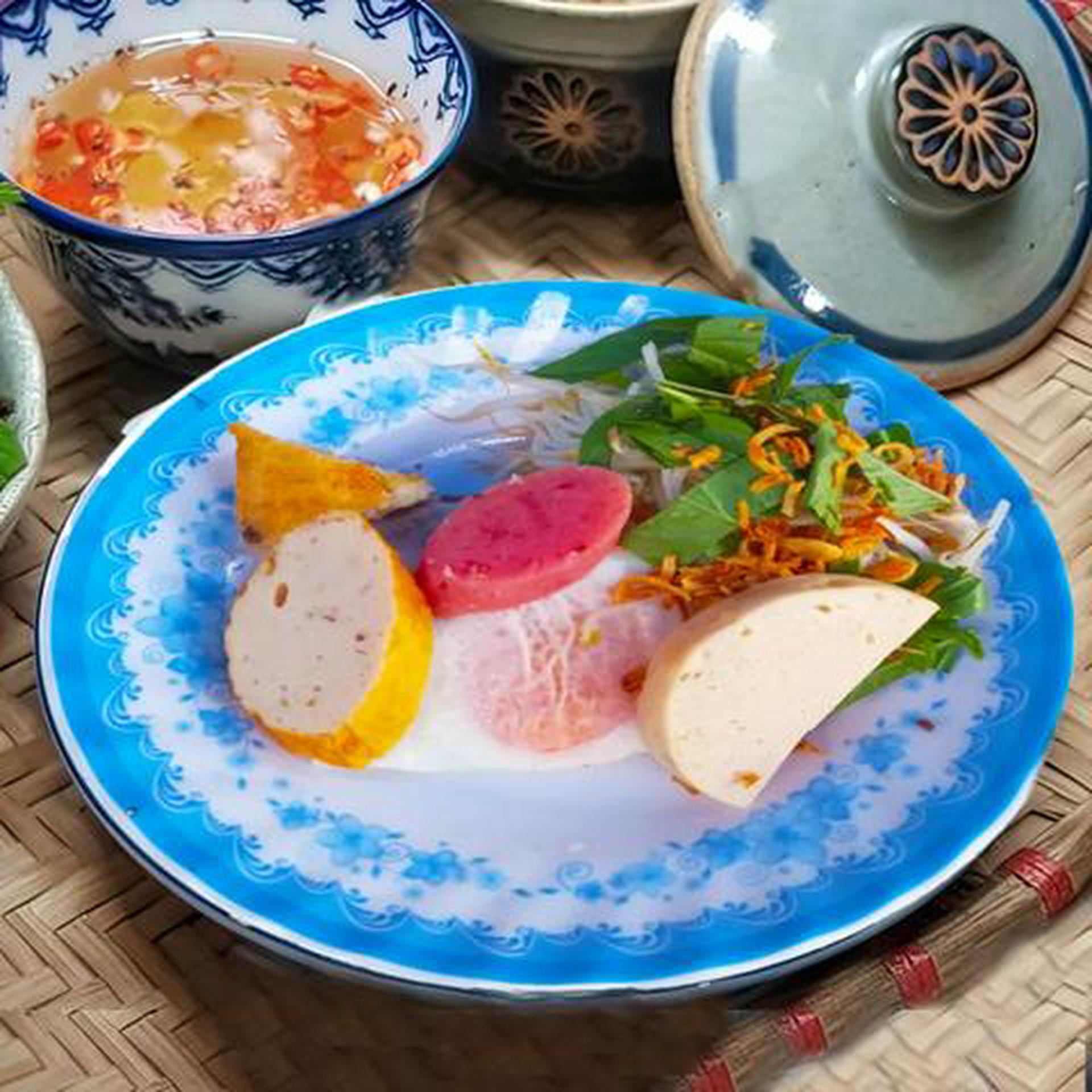 Hình ảnh Bánh cuốn trứng lòng đào