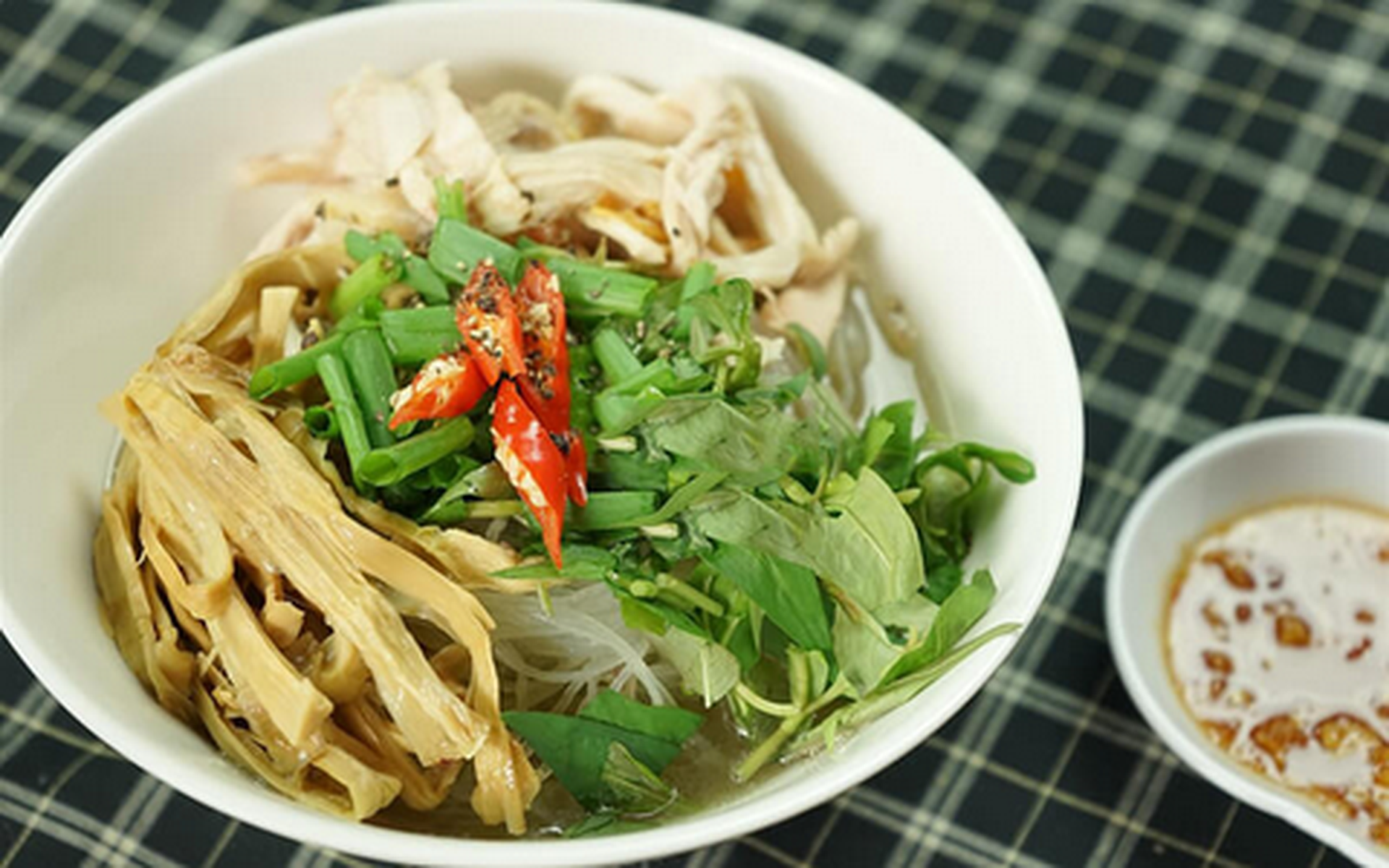 Hình ảnh Miến gà xé