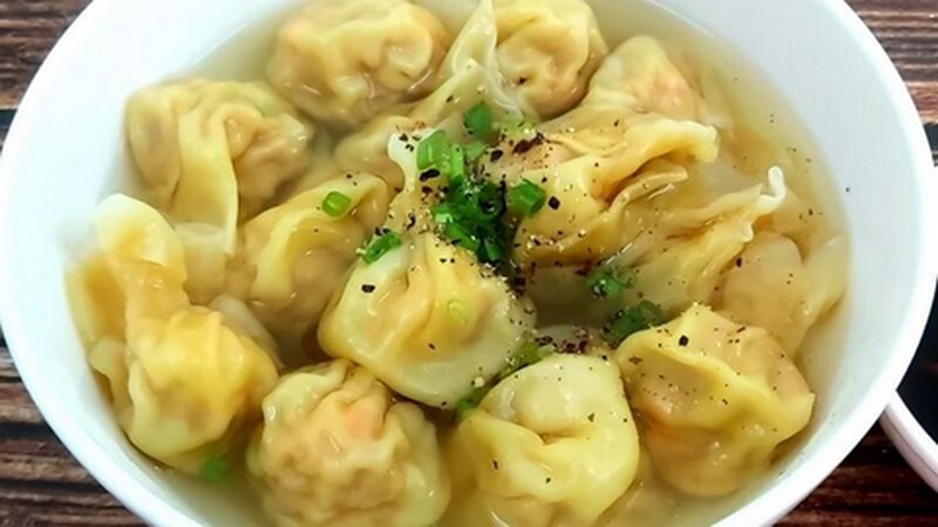 Hình ảnh Hoành thánh nước - khô