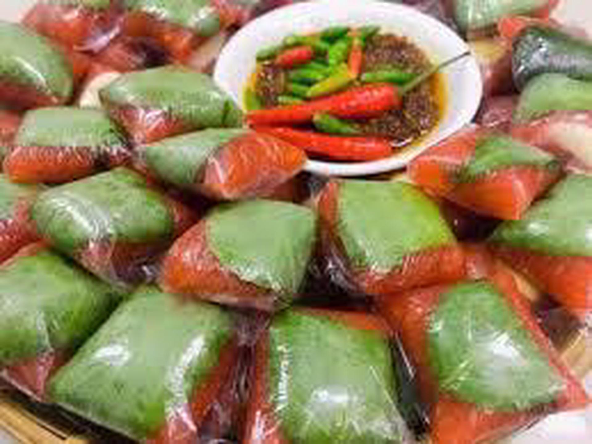 Hình ảnh Nem chua lá chùm ruột - 500gr