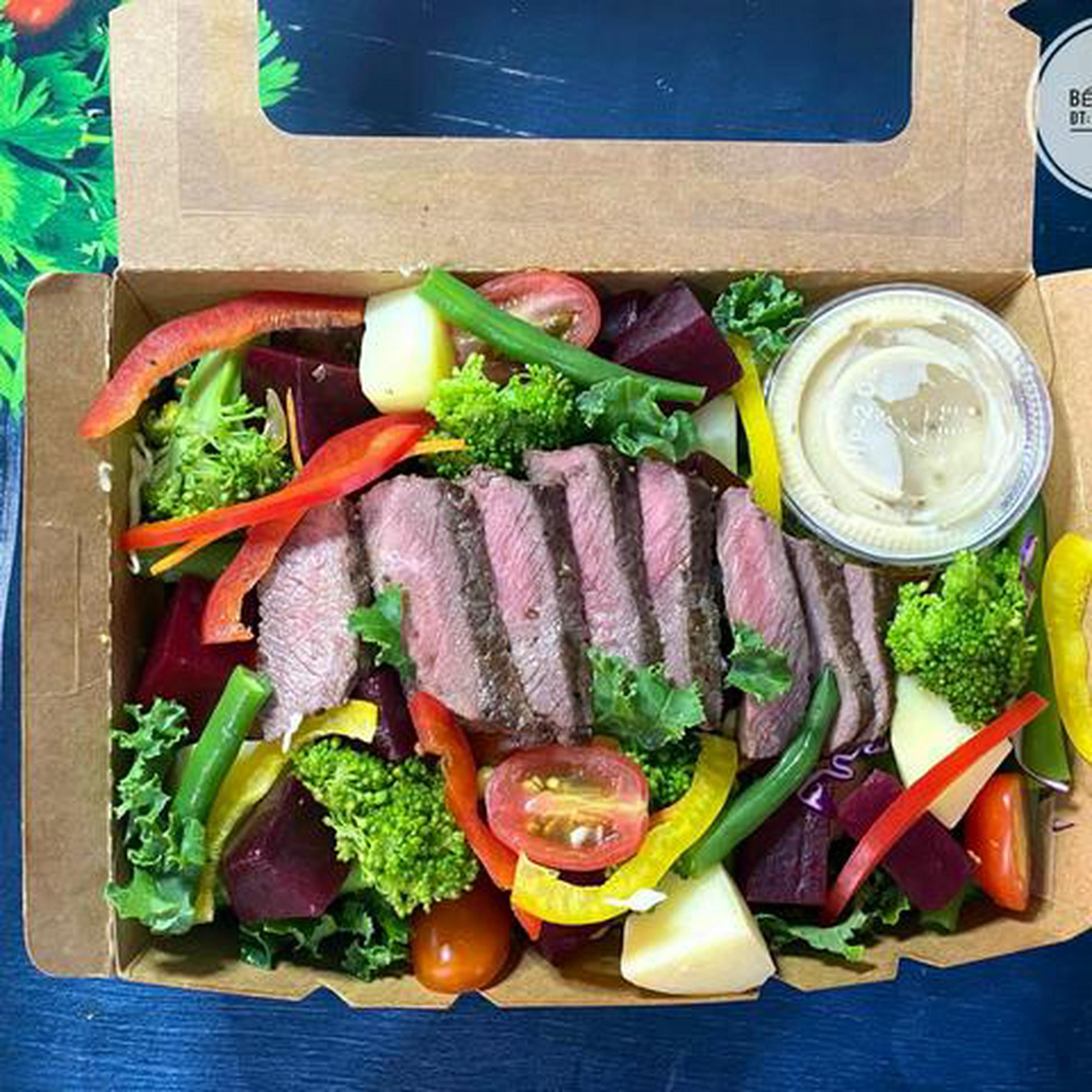 Hình ảnh Salad bò sốt chanh gừng