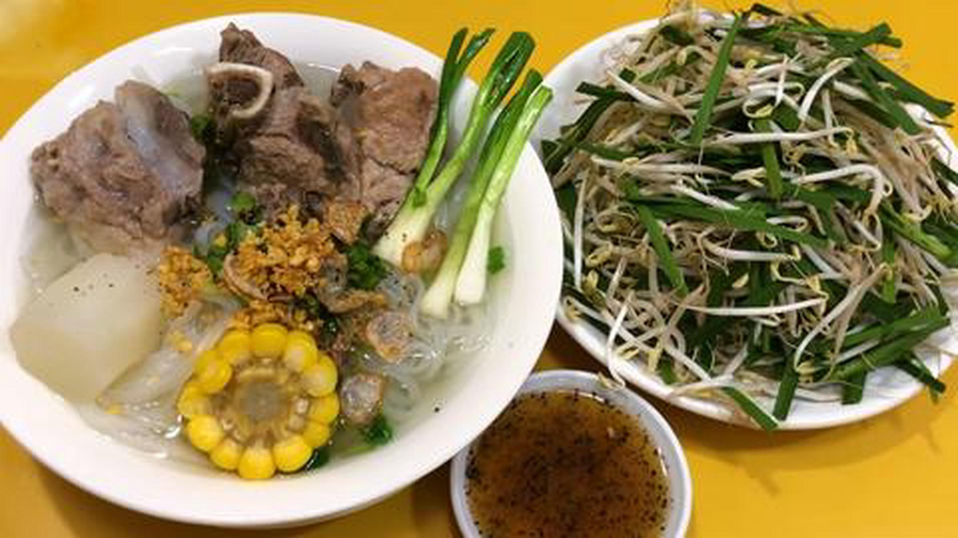 Hình ảnh Hủ tiếu xương