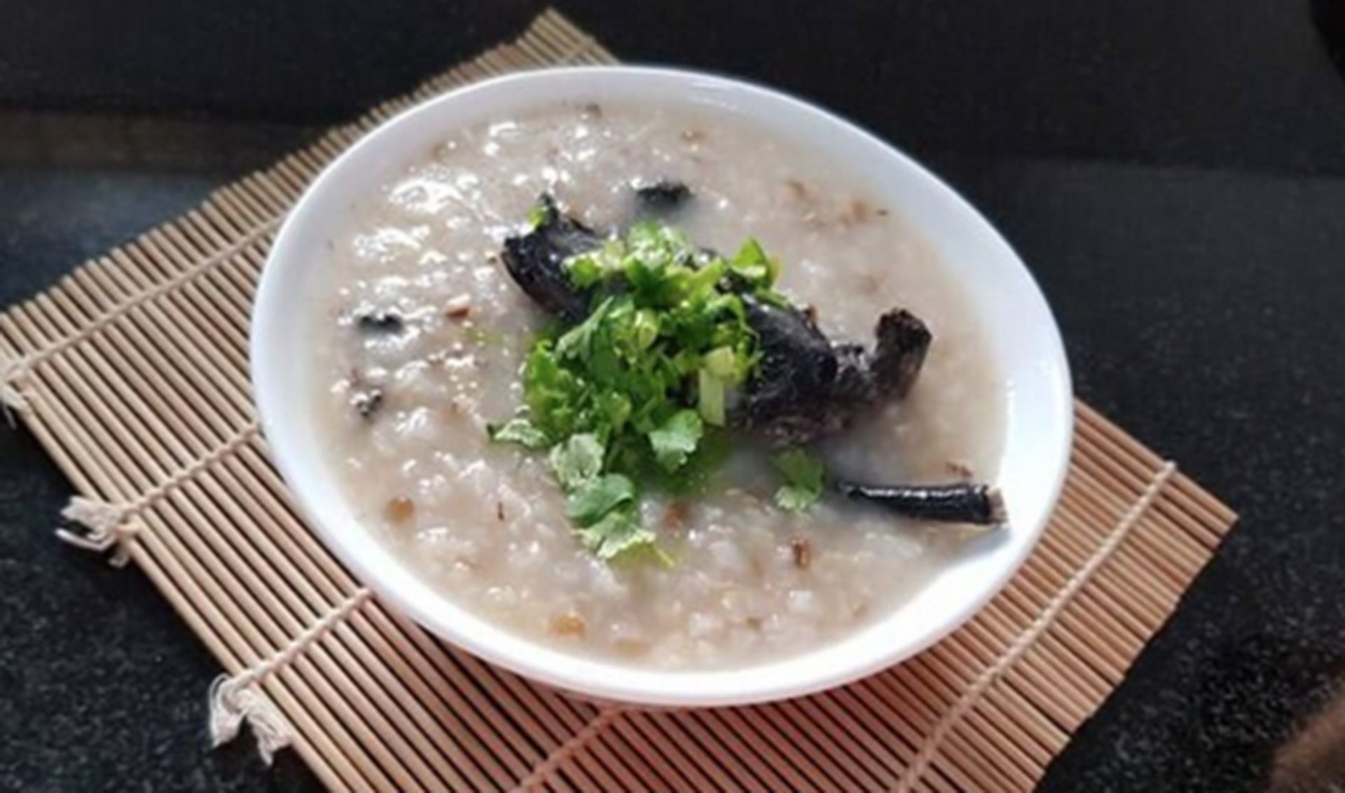 Hình ảnh Cháo gà ác tiềm