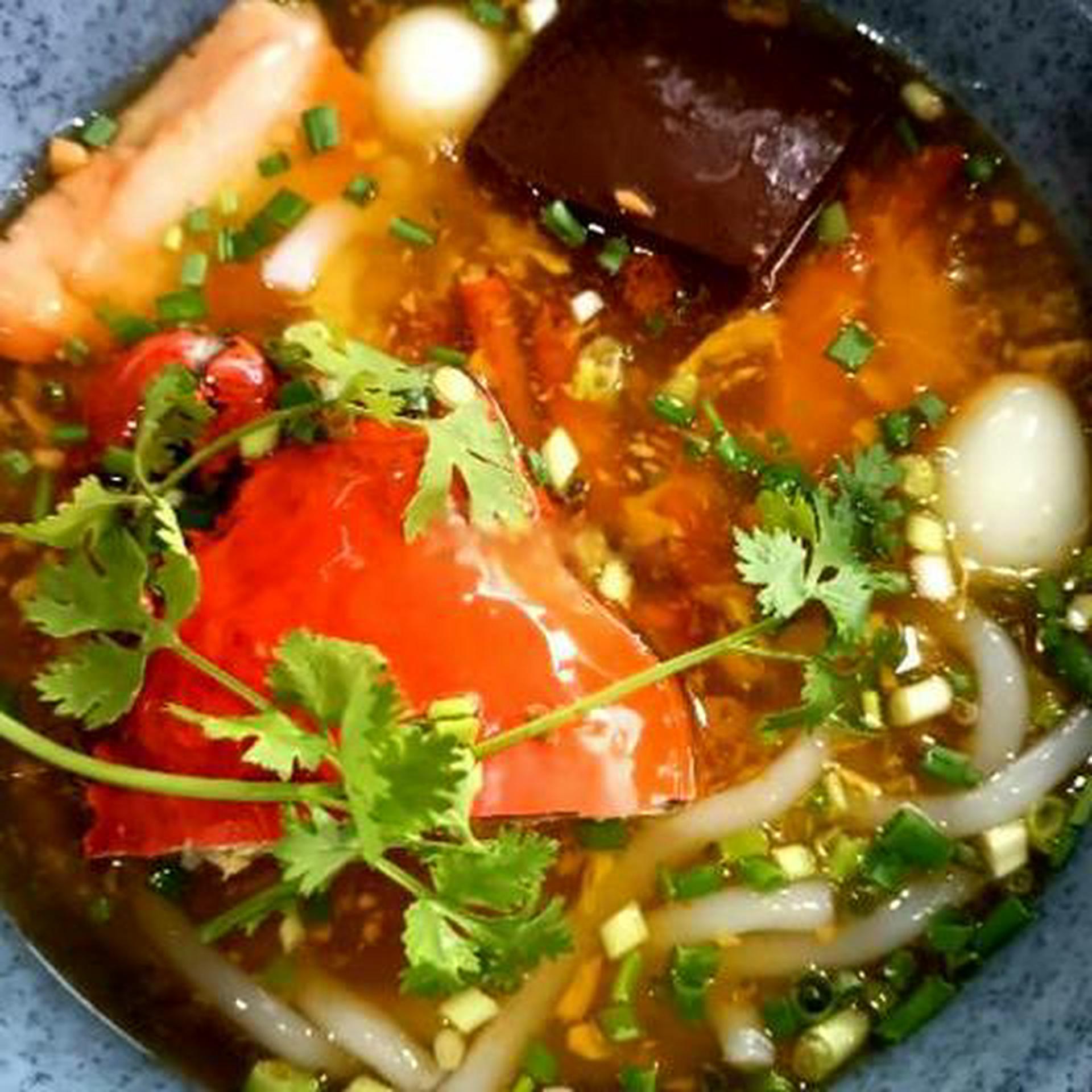 Hình ảnh Bánh canh nửa con cua thịt thập cẩm 1