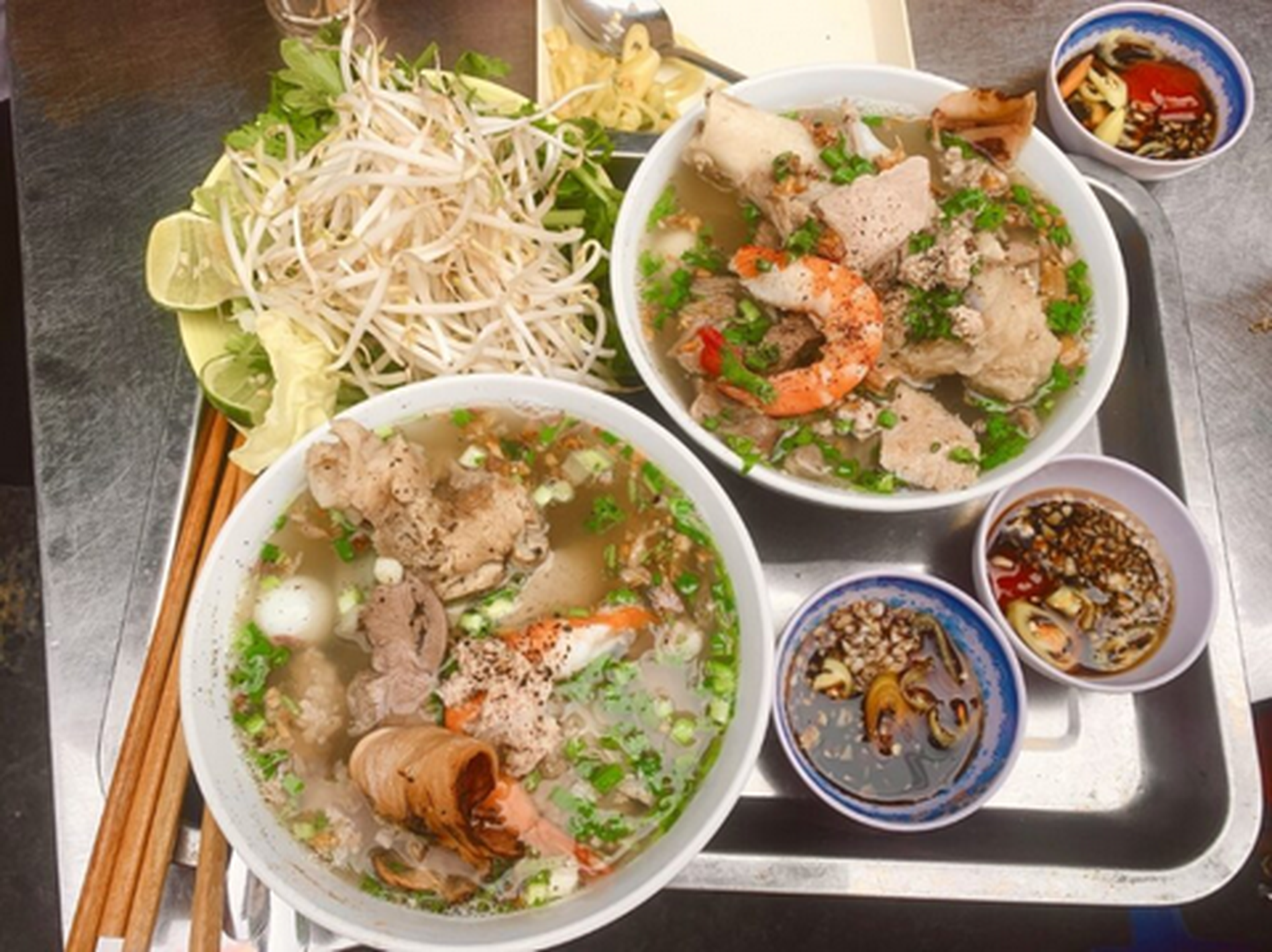 Hình ảnh Hủ tiếu nước đầy đủ không xương