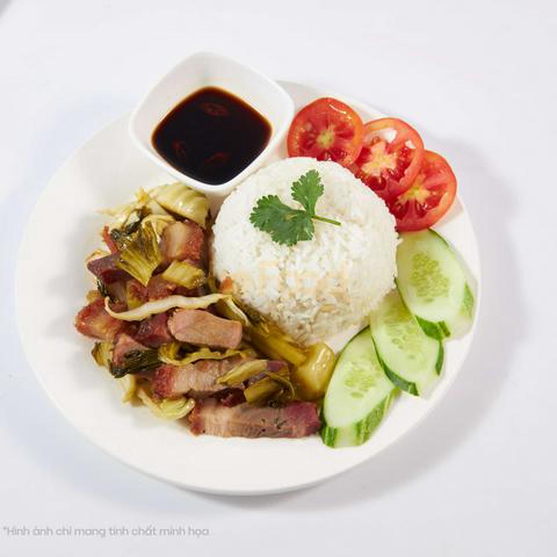 Hình ảnh Cơm heo quay kho cải chua chay