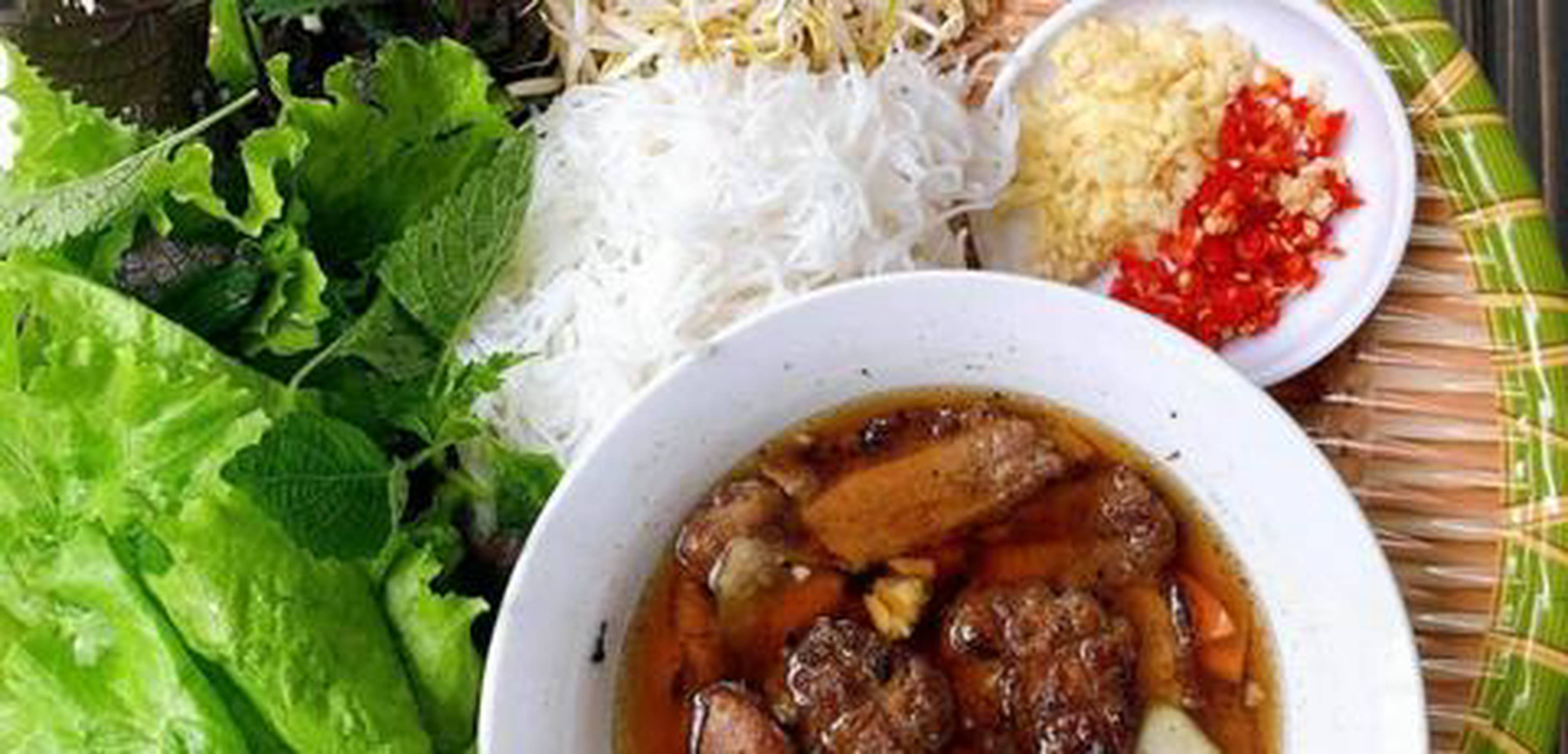 Hình ảnh Cổ Ngư Quán - Bún Chả Hà Nội - Cách Mạng Tháng 8