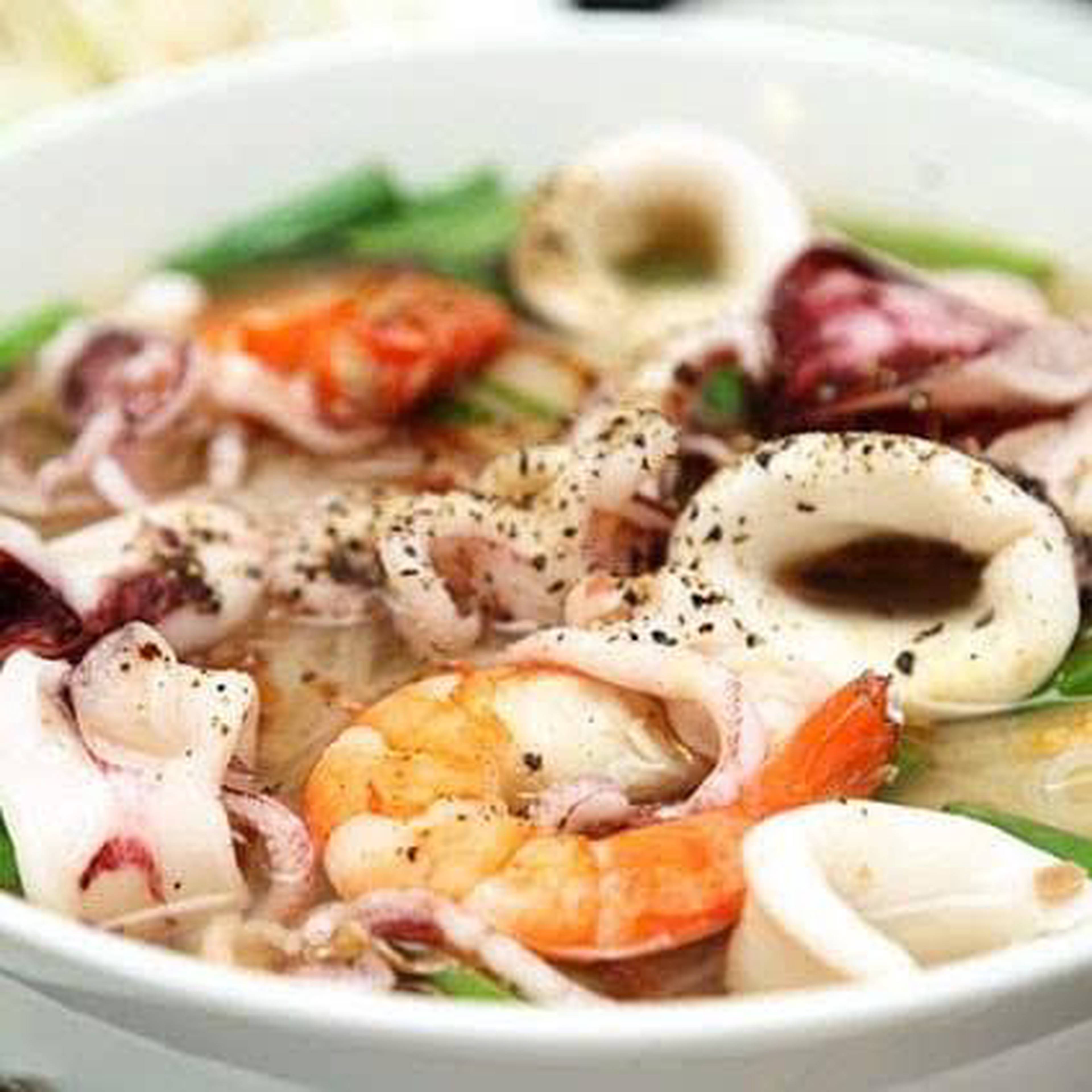 Hình ảnh Hủ Tiếu Sườn Kho, Sủi Cảo & Hủ Tiếu Mực - Thành Thái