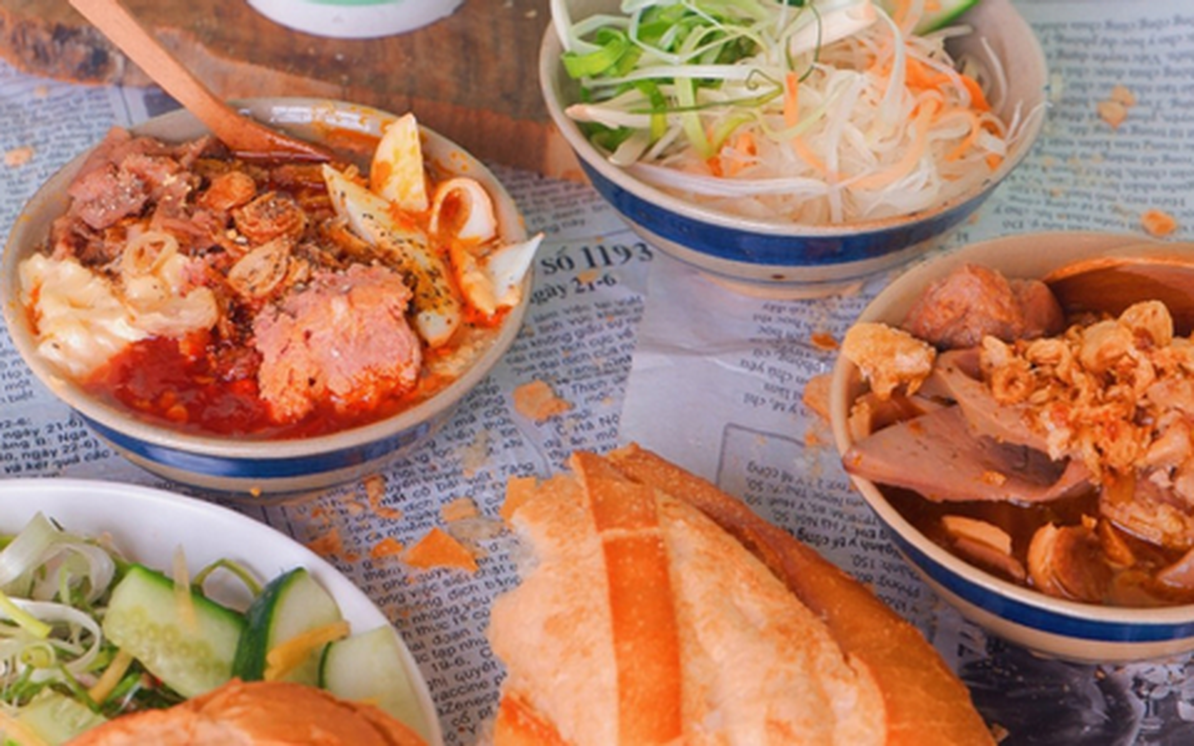 Hình ảnh Bánh Mì Chấm Hung Tubes - Nam Kỳ Khởi Nghĩa