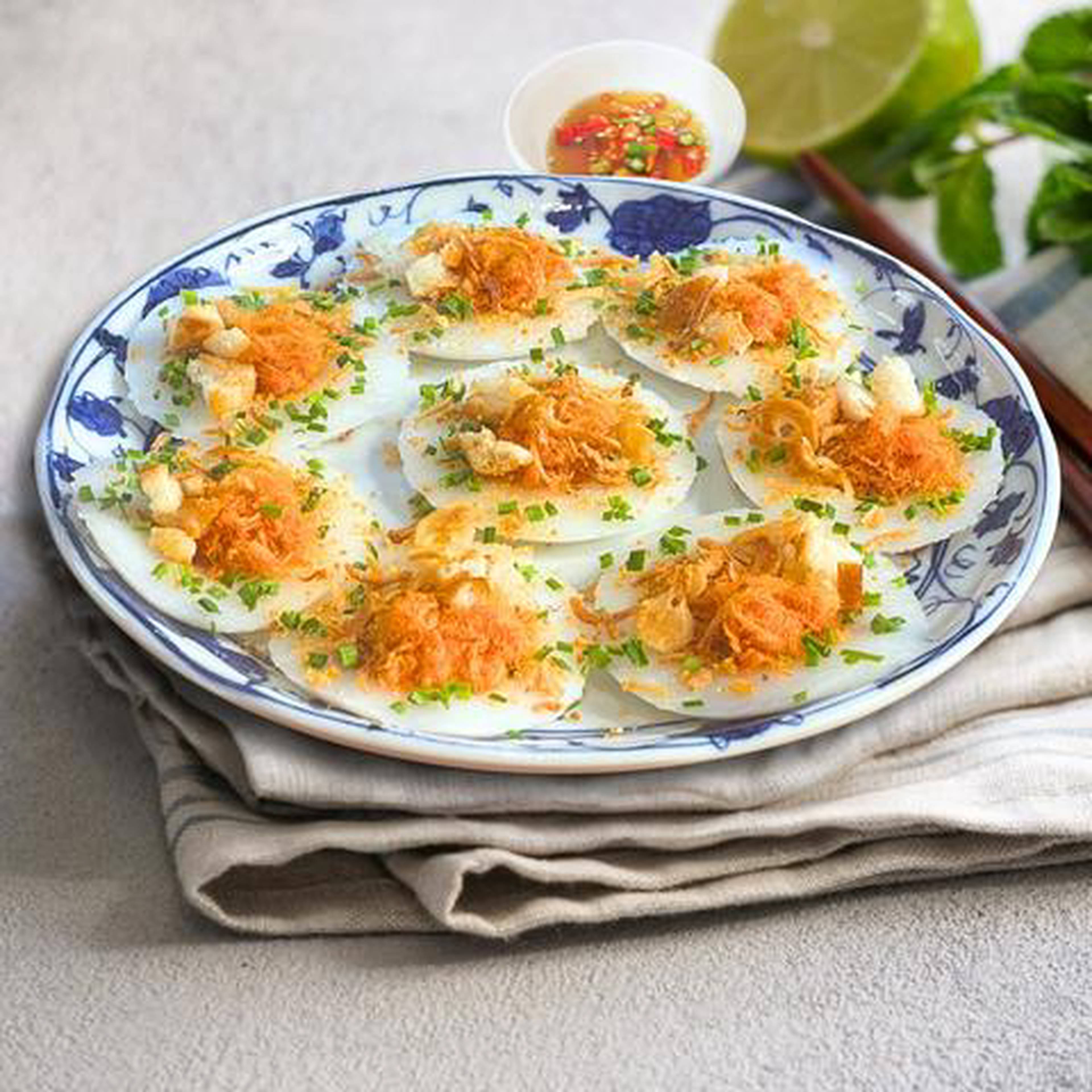 Hình ảnh Bánh Bèo - Bánh Bột Lọc Thi Vị - Cách Mạng Tháng 8 