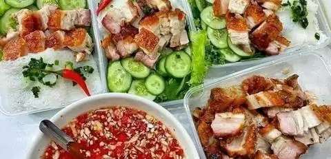 Hình ảnh Bánh Mì & Bánh Hỏi Heo Quay 322B - Độc Lập