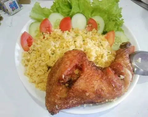 Hình ảnh Quán Ăn C40 - Cơm Gà & Mì Xào Giòn