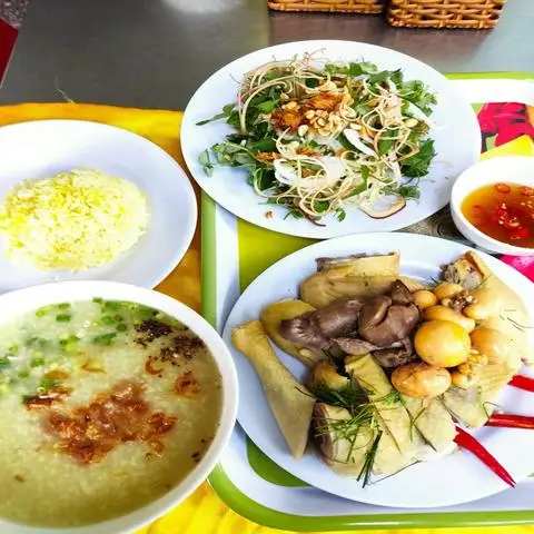 Hình ảnh Gà Ta Thảo - Cơm, Cháo & Gỏi Gà - Phạm Văn Bạch