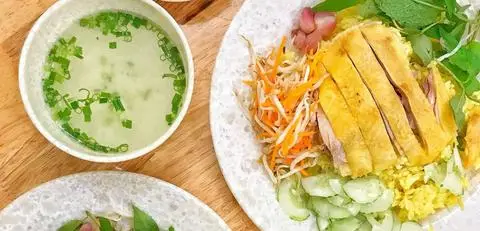 Hình ảnh Tuyết Nhung - Cơm Gà Phú Yên - Tô Hiệu