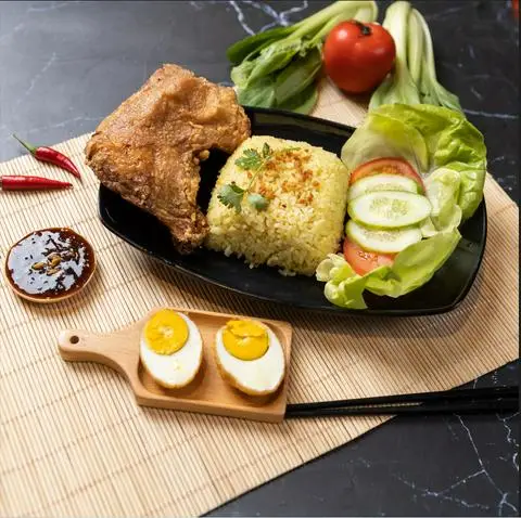 Hình ảnh Dách Lòu - Cơm Gà Xối Mỡ & Bún Nước Tương - Phạm Văn Hai