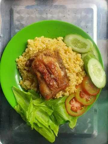 Hình ảnh Mẹ Mèo - Da Gà Chiên Giòn & Cơm Gà Xối Mỡ - Tên Lửa 