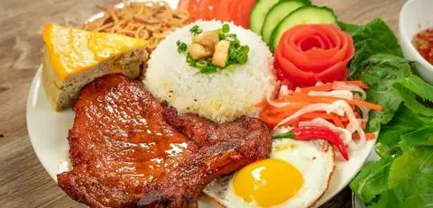 Hình ảnh Cô Sương - Cơm Tấm & Bún Thịt Nướng - Tân Thới Nhất 01