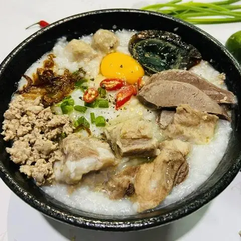 Hình ảnh Ăn Vặt Ba Tom - Cháo Sườn & Mì Trộn - Đường Số 8