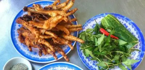 Hình ảnh Chân Gà Nướng - Bảy Hiền