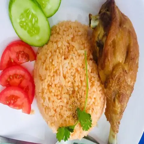 Hình ảnh Cơm gà Bảo Bảo - Dương Quảng Hàm