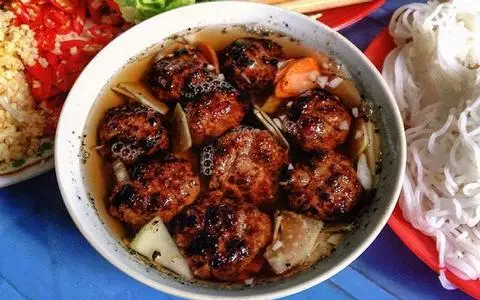 Hình ảnh Luyến - Bún Chả - Định Công