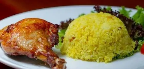 Hình ảnh Nguyễn Gia - Cơm Gà Xối Mỡ & Trà Sữa - Bông Sao