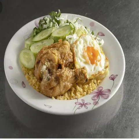 Hình ảnh Cơm Gà Xối Mỡ - Quốc Hương
