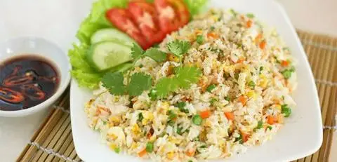 Hình ảnh Quán E58 - Cơm Gà Xối Mỡ & Cơm Chiên Dương Châu - Cư Xá Phú Lâm B