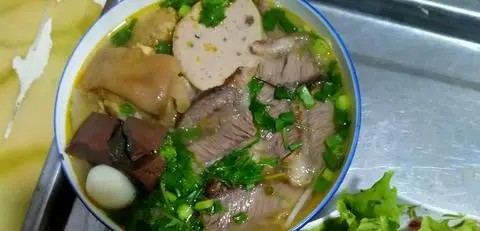 Hình ảnh Quang Tèo - Bún Bò Huế - Triều Khúc
