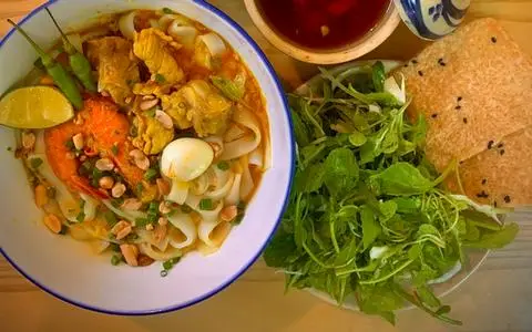 Hình ảnh Mì Quảng Hương Quê - Tạ Quang Bửu