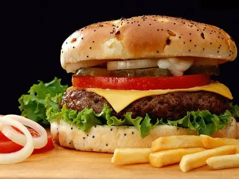Hình ảnh Quán Ông Chill - Burger & Ăn Vặt - Hoàng Sa