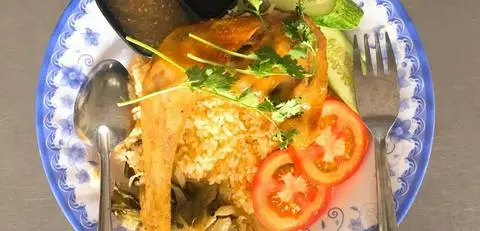 Hình ảnh Cơm Gà Xối Mỡ Duy Linh 3 - Tỉnh Lộ 10